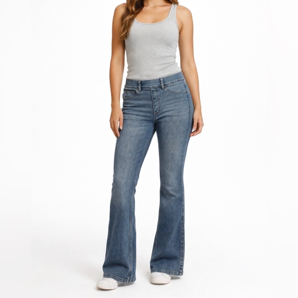 SPANX Sculpting Pull-On Bootcut Jeans Medium Tall - 30" | Flattering Stretch